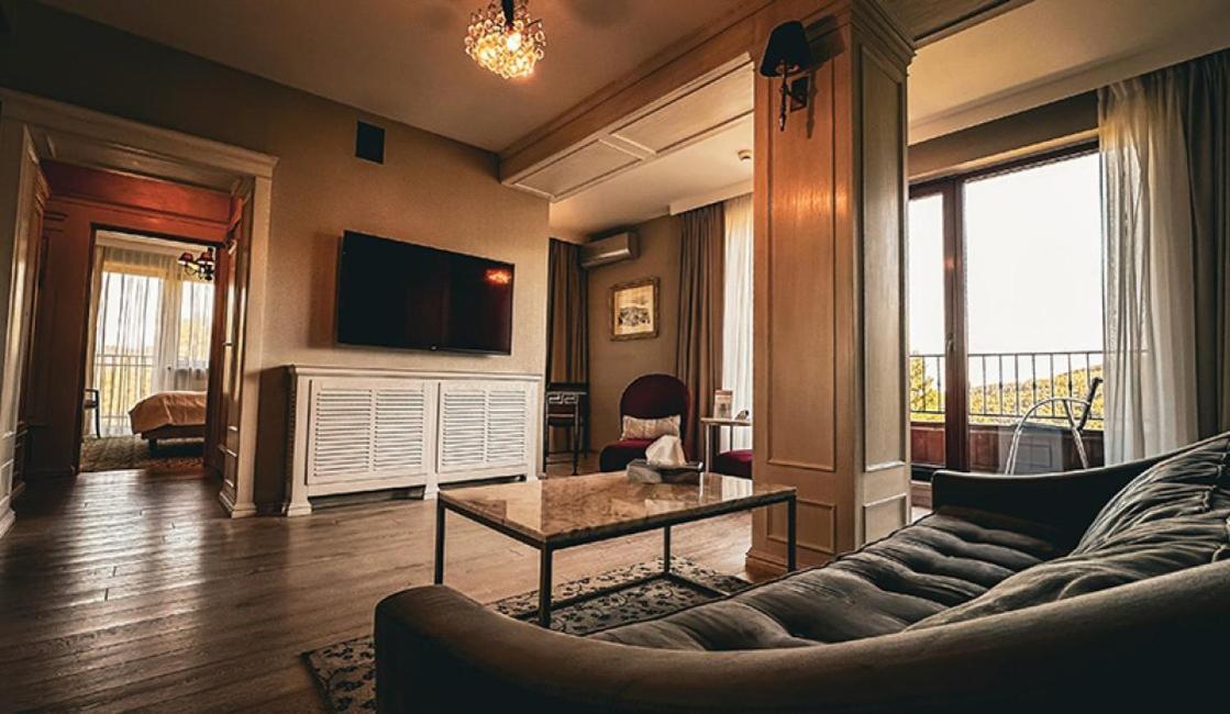 Hotel & Medi-Spa Bialy Kamien ชเวียราโดว์-สโดรยจ์ ภายนอก รูปภาพ